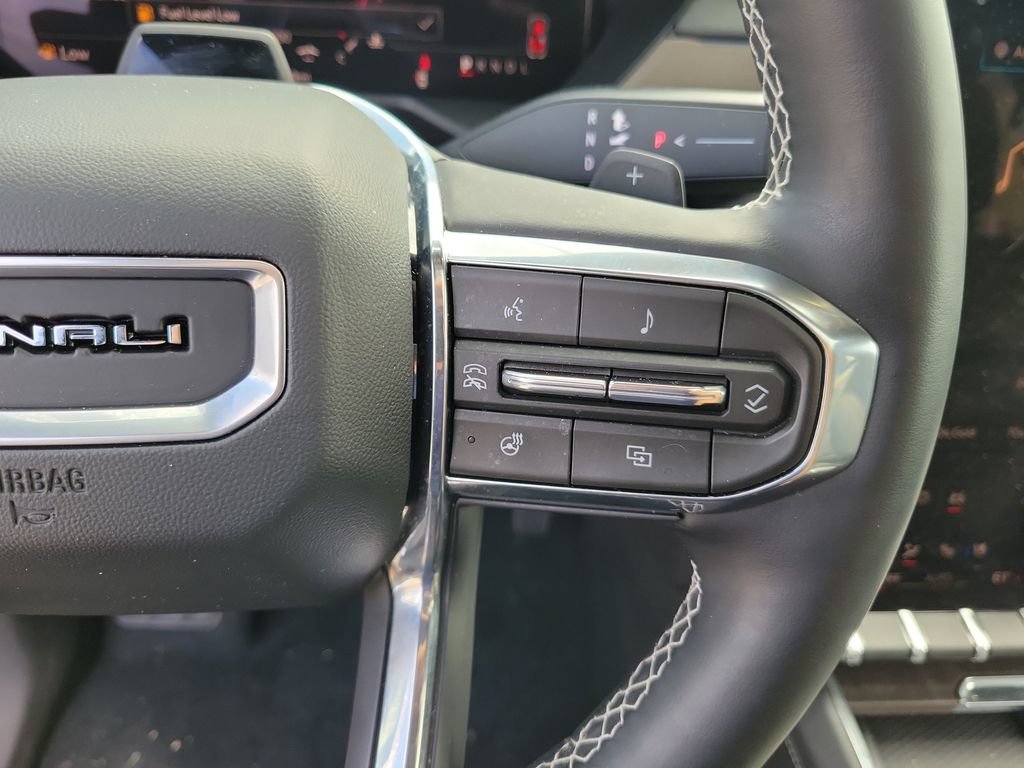 Used 2026 GMC Acadia Denali w/ Super Cruise Package FWD image 25