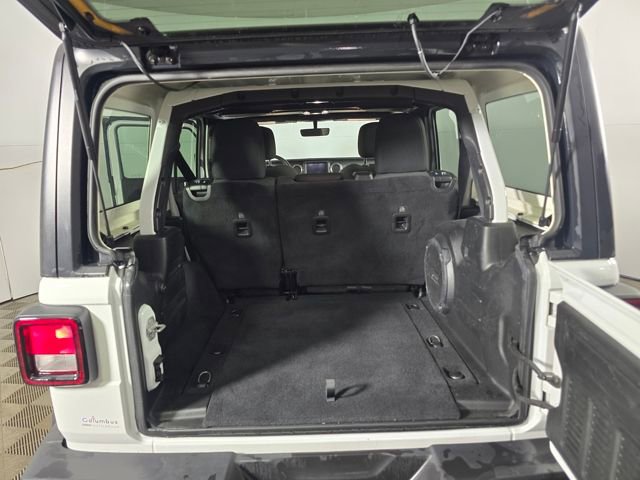 Used 2022 Jeep Wrangler Unlimited Sahara w/ Cold Weather Group image 17