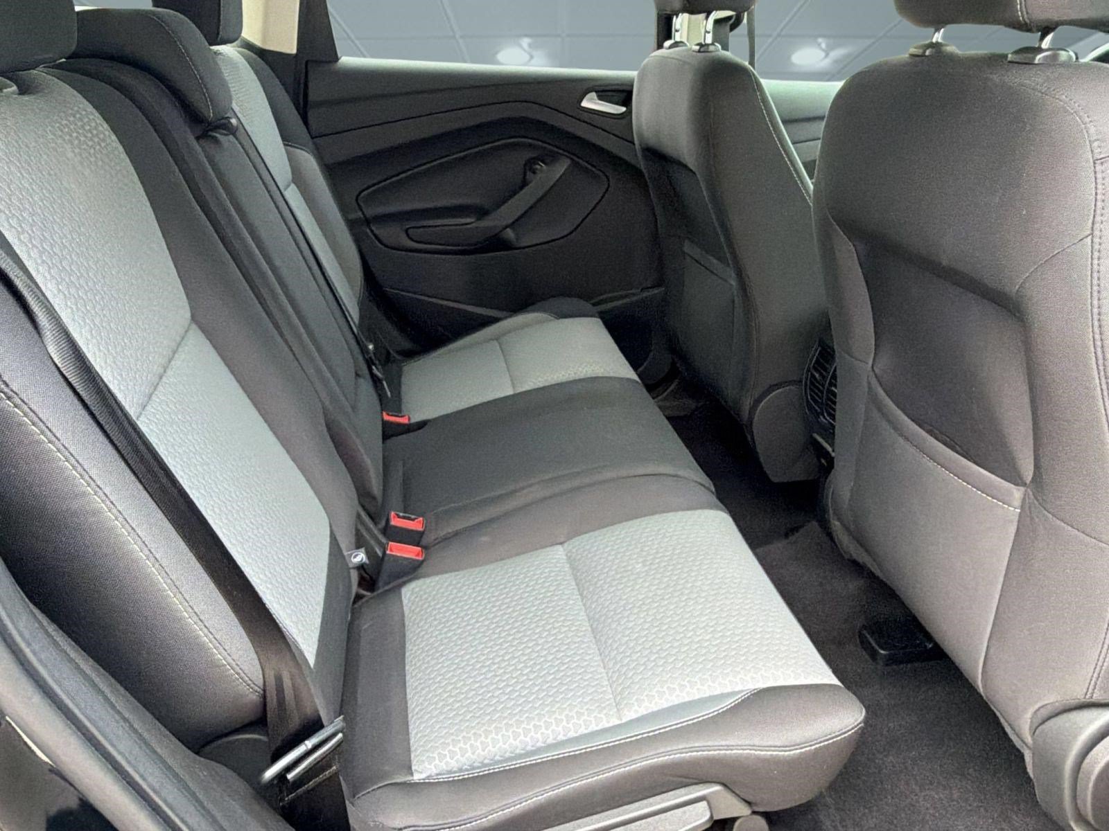 Used 2017 Ford Escape SE w/ Equipment Group 201A FWD image 28