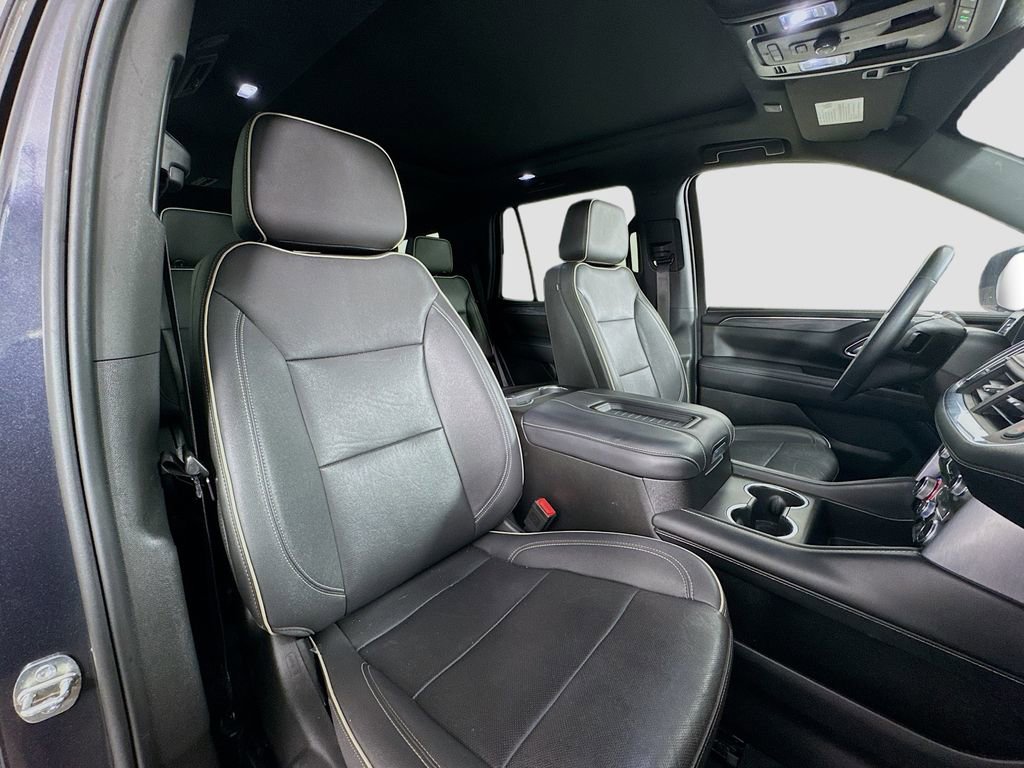 Used 2023 GMC Yukon SLT image 32