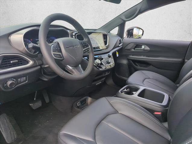 New 2026 Chrysler Voyager LX FWD video 2