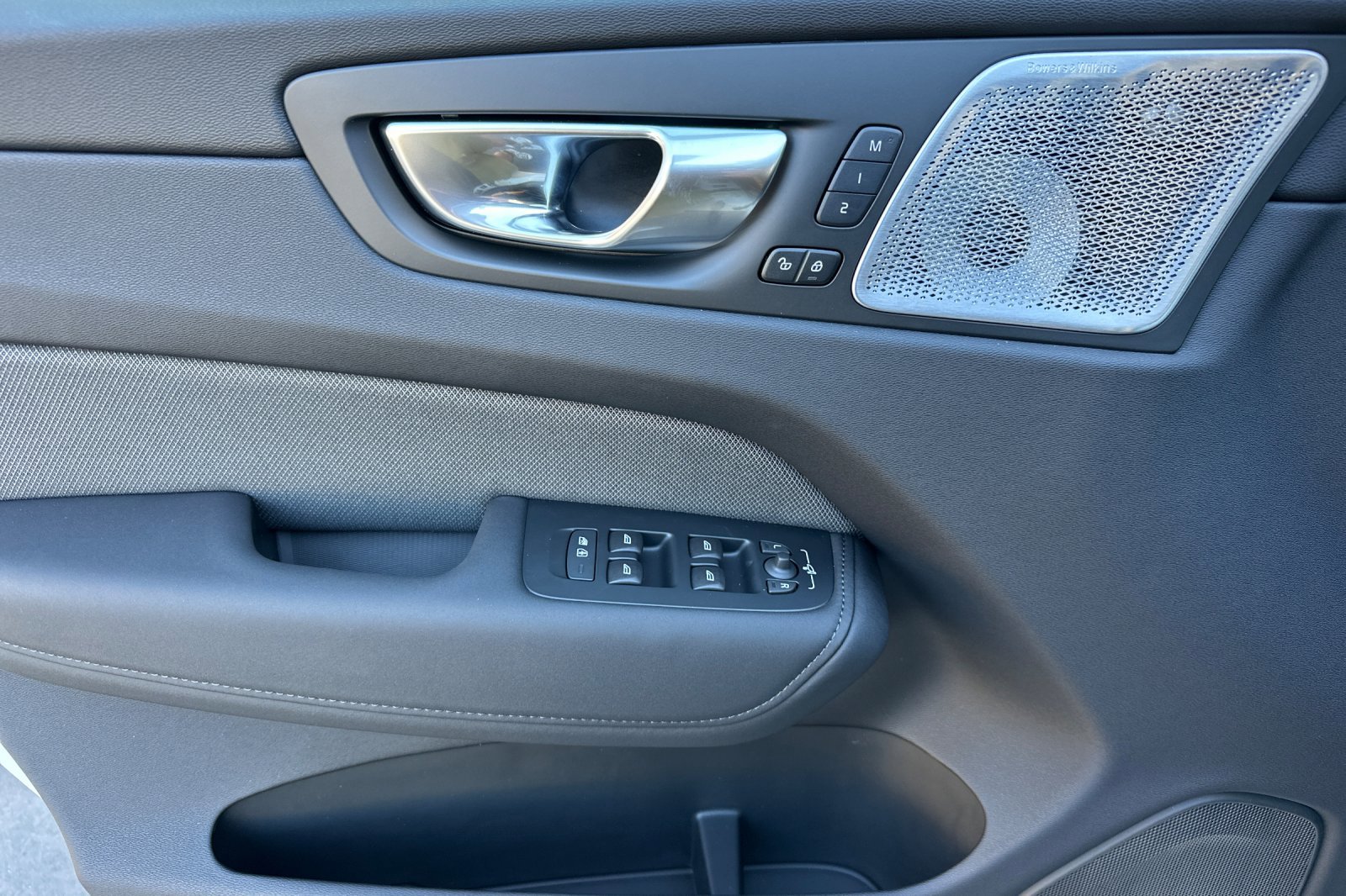 New 2026 Volvo XC60 T8 Polestar image 9