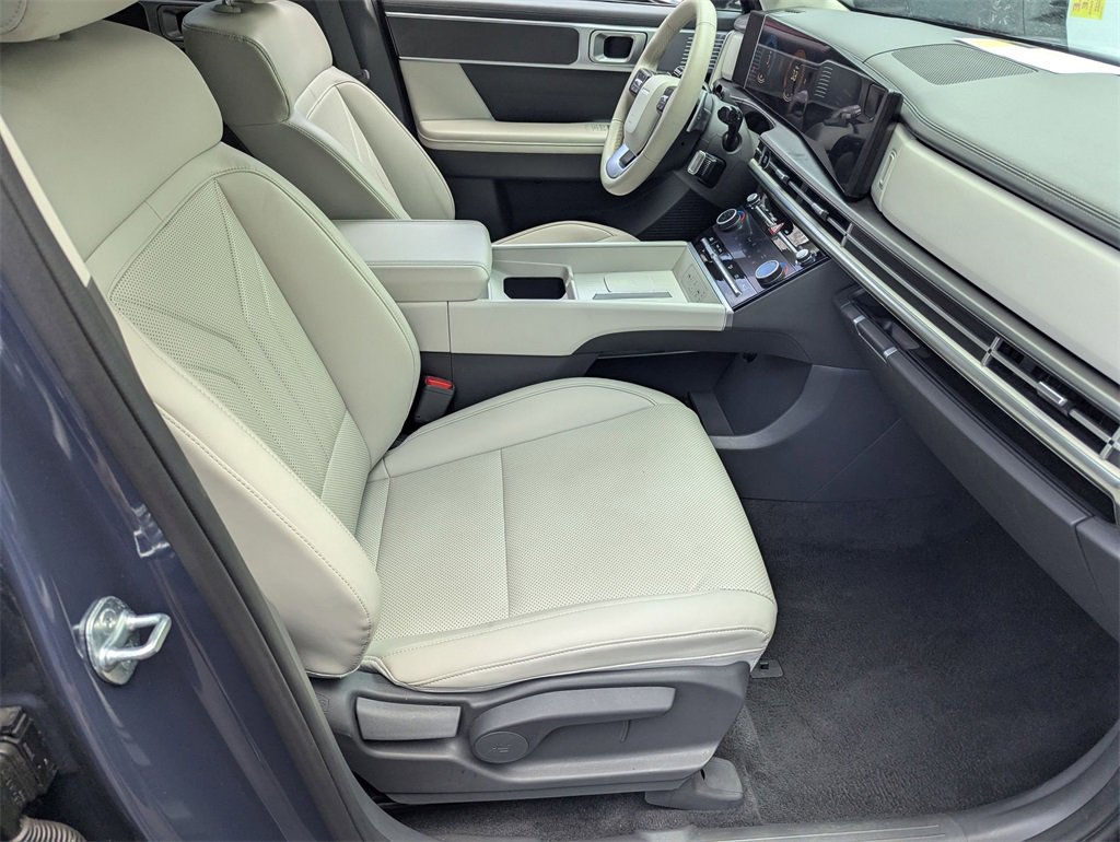 Used 2025 Hyundai Santa Fe SEL image 29