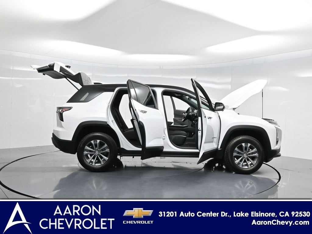 New 2026 Chevrolet Equinox LT w/ Safety and Technology Package image 3