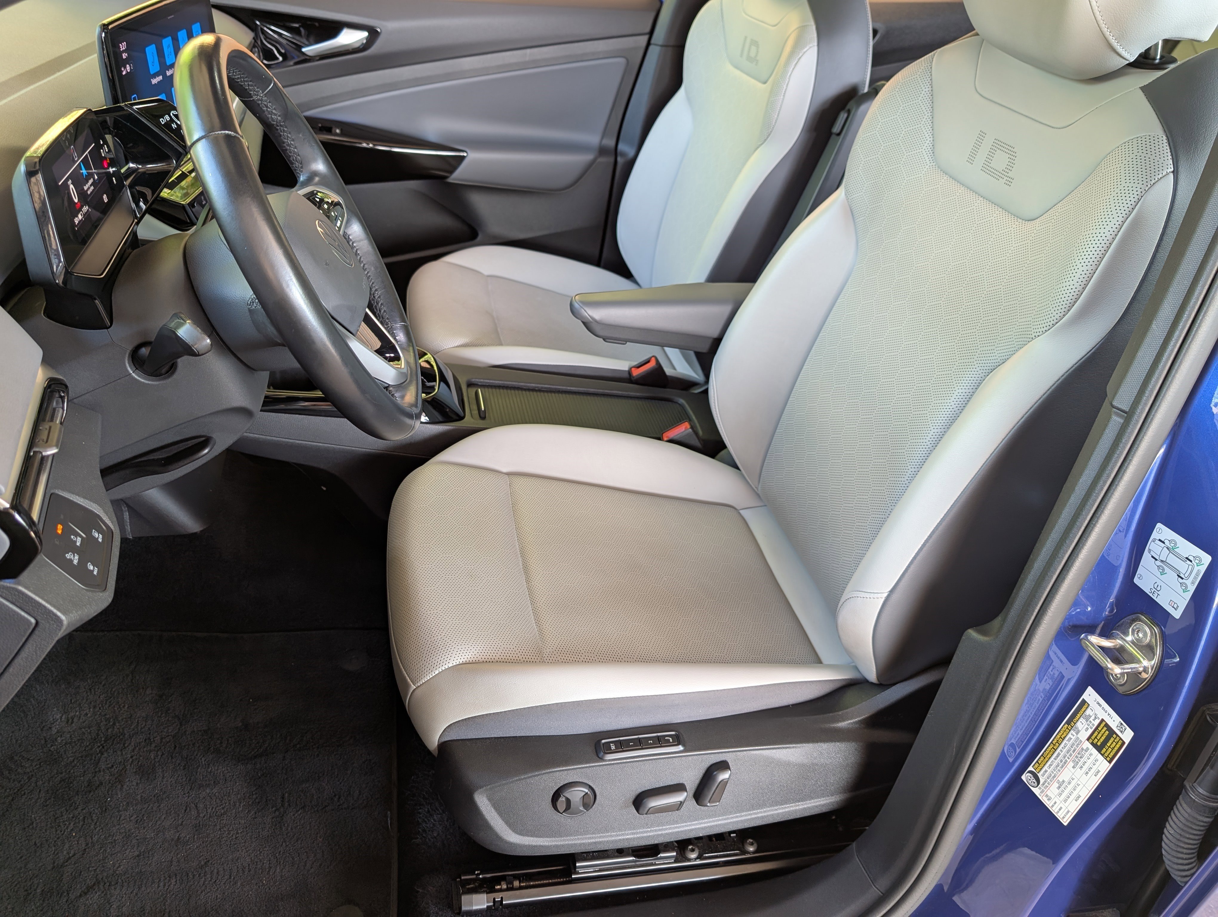 Used 2022 Volkswagen ID.4 Pro S RWD image 17
