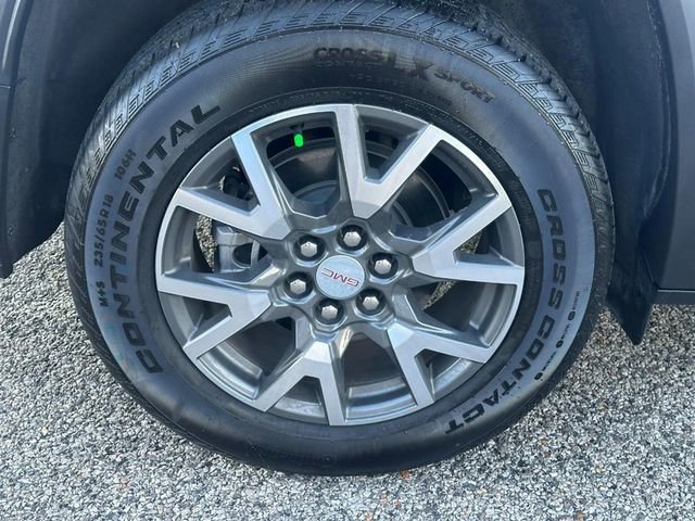 Certified 2023 GMC Acadia SLE w/ Driver Convenience Package image 6