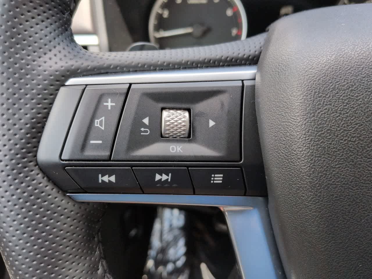 Used 2026 Mitsubishi Outlander SE FWD image 23