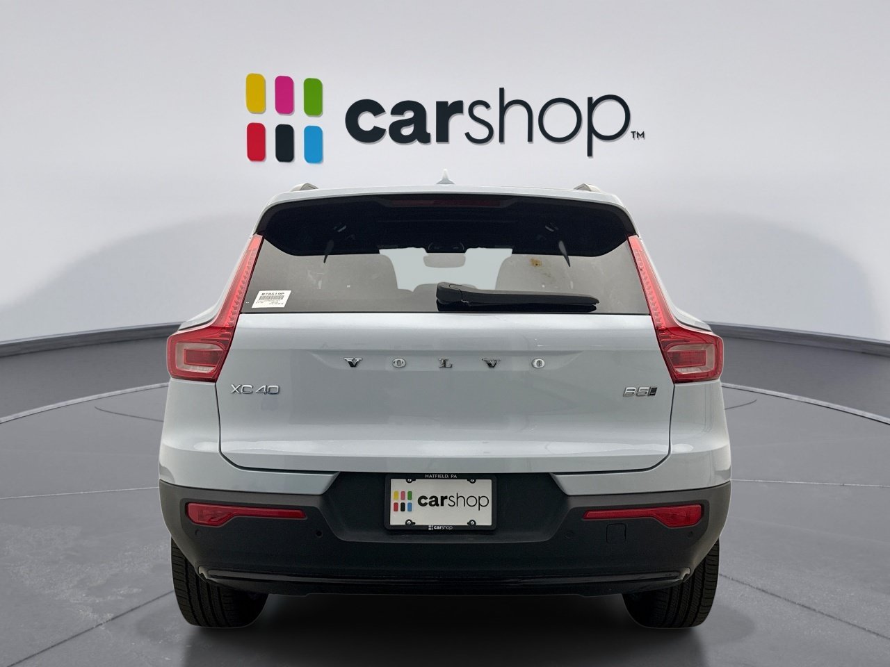 Used 2025 Volvo XC40 B5 Plus AWD/4WD image 4