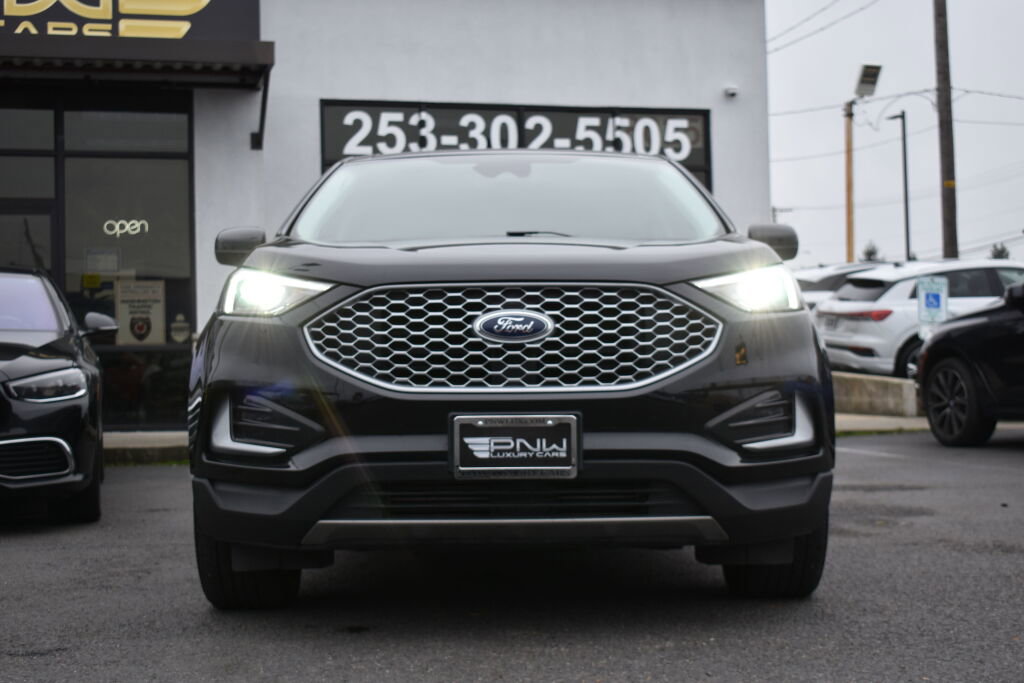 Used 2023 Ford Edge SEL image 4