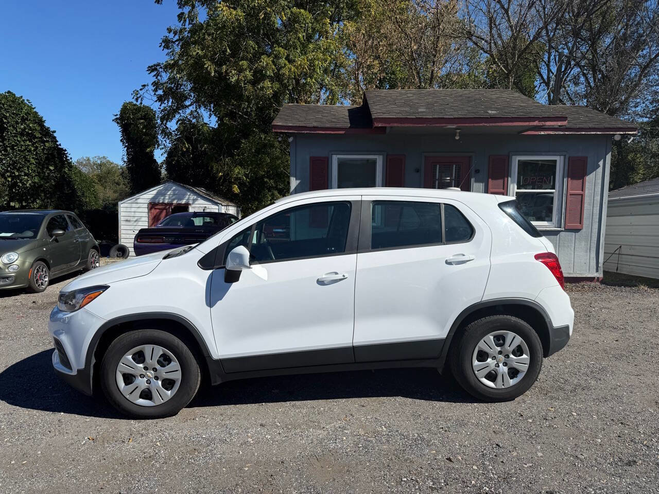 Used 2018 Chevrolet Trax LS image 3