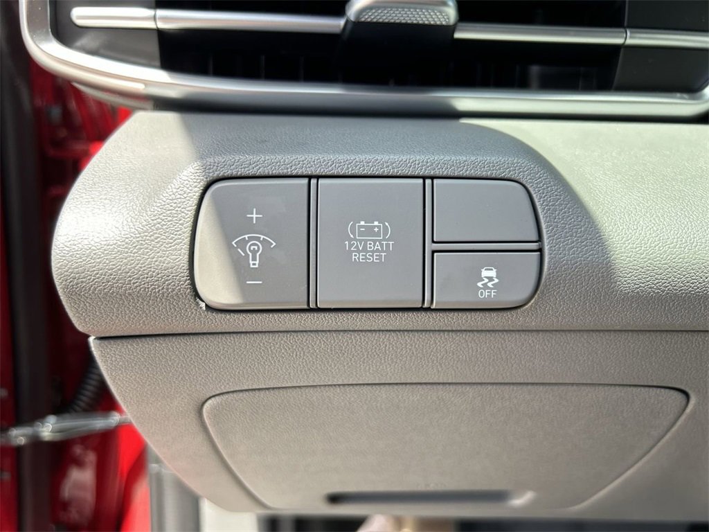 New 2025 Hyundai Elantra SEL image 24