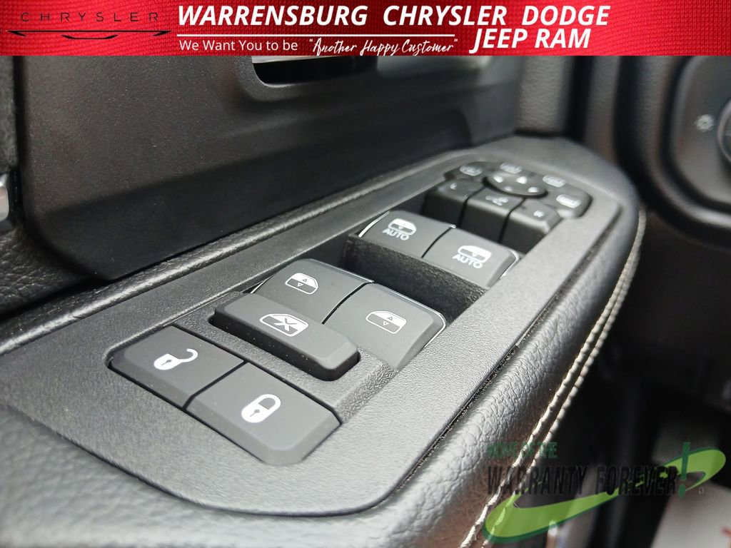 New 2026 RAM 2500 Laramie AWD/4WD image 31