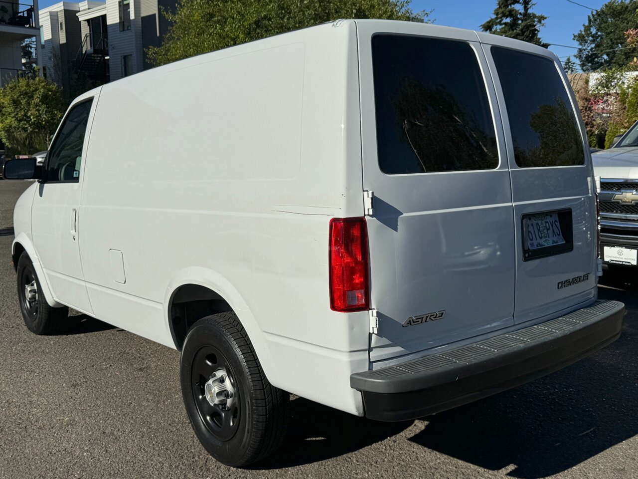 Used 2005 Chevrolet Astro RWD image 9