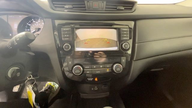 Used 2020 Nissan Rogue S FWD image 31