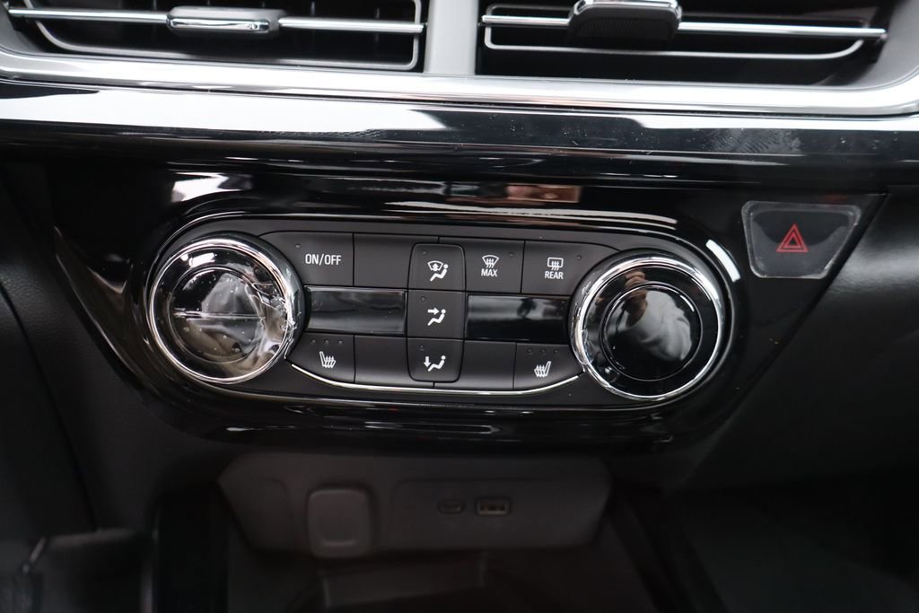 New 2026 Chevrolet Trax RS w/ Sunroof Package image 19