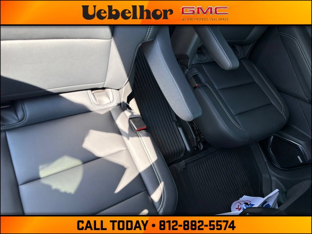 New 2026 GMC Acadia Elevation w/ Elevation Premium Package AWD/4WD image 6