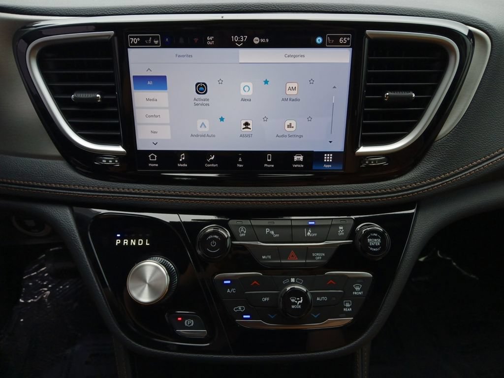 New 2026 Chrysler Pacifica Pinnacle FWD image 8