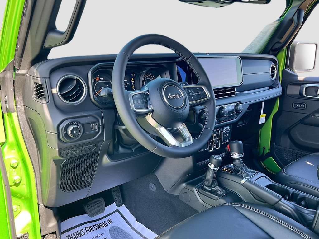 New 2026 Jeep Wrangler Unlimited Sahara w/ Whitecap Package AWD/4WD image 9