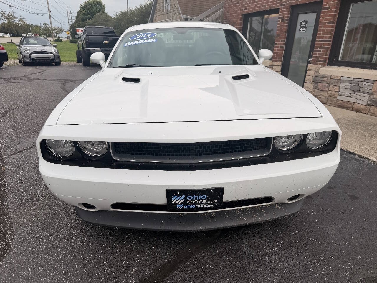 Used 2014 Dodge Challenger SXT RWD image 3