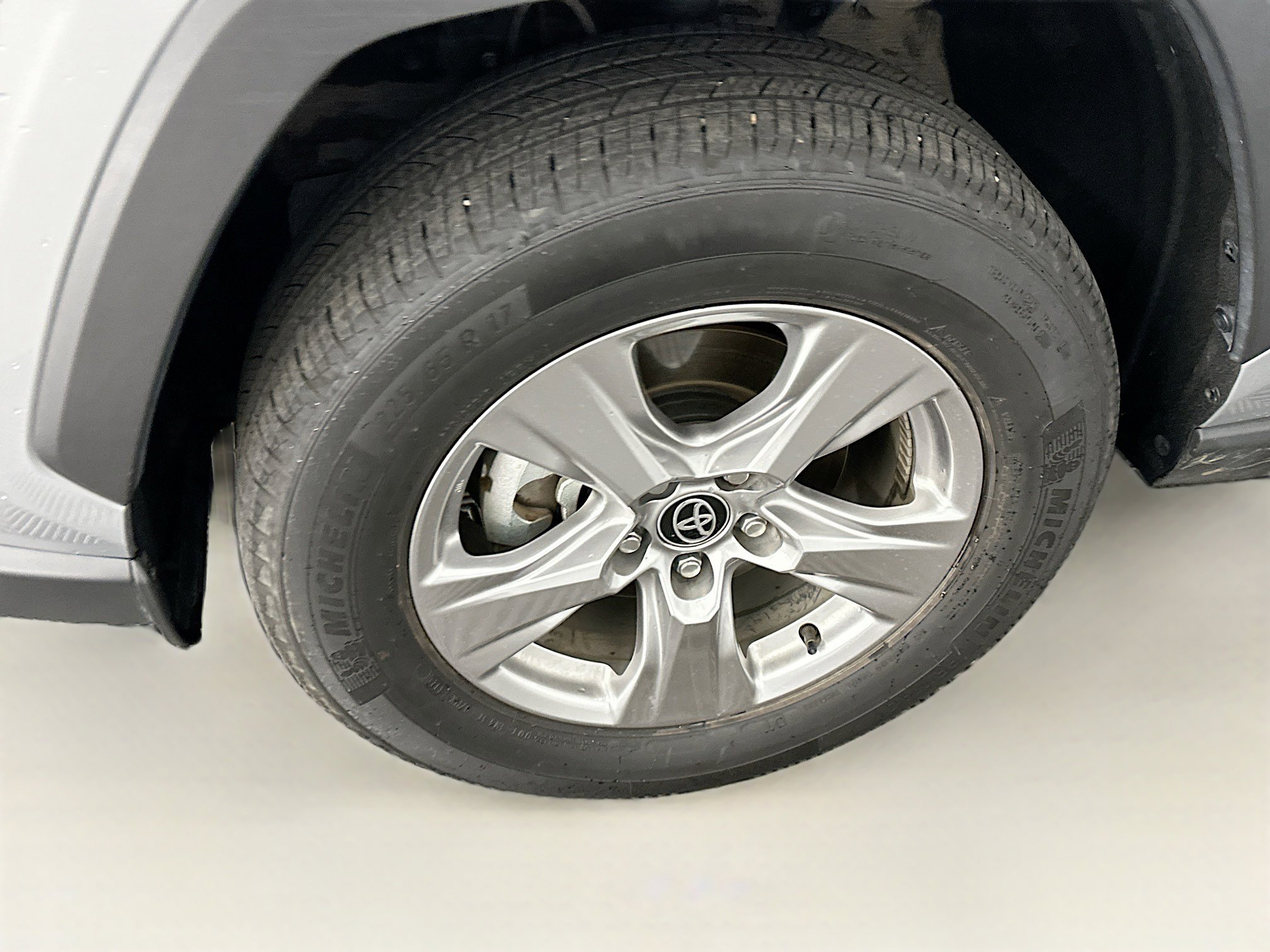 Used 2025 Toyota RAV4 XLE image 11