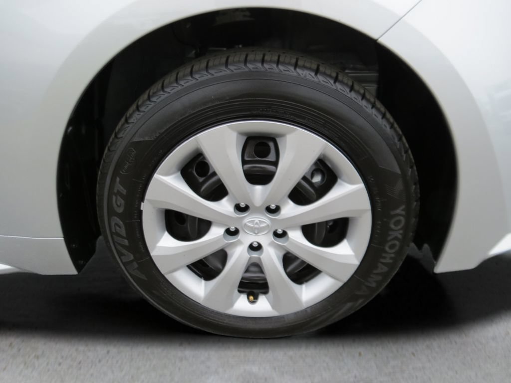Used 2026 Toyota Corolla LE FWD image 12