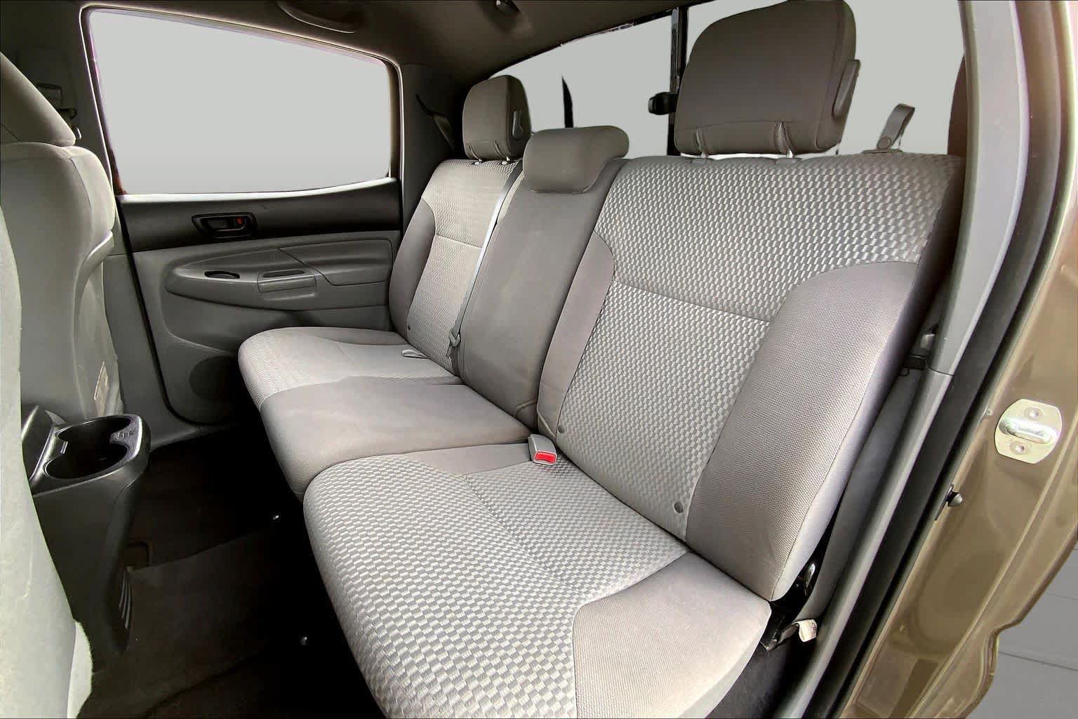 Used 2013 Toyota Tacoma PreRunner w/ SR5 Pkg RWD image 20