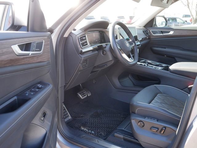 Certified 2025 Volkswagen Atlas SEL Premium R-Line image 12