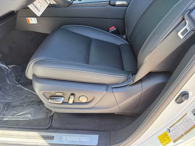 New 2026 Lexus LX 700h Luxury image 13