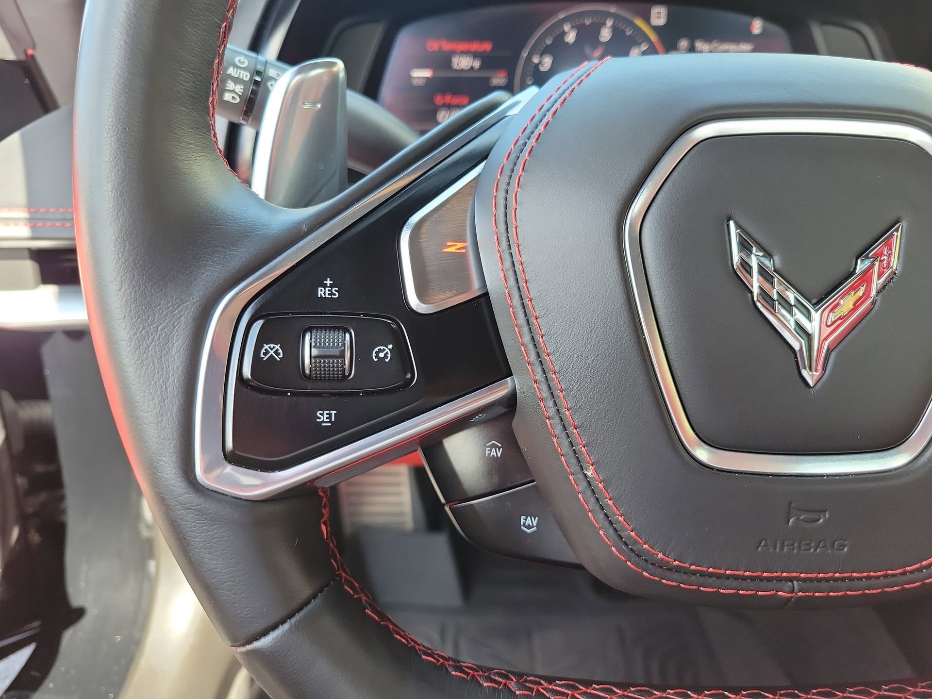 Used 2021 Chevrolet Corvette Stingray Premium Conv w/ Z51 Performance Package RWD image 27