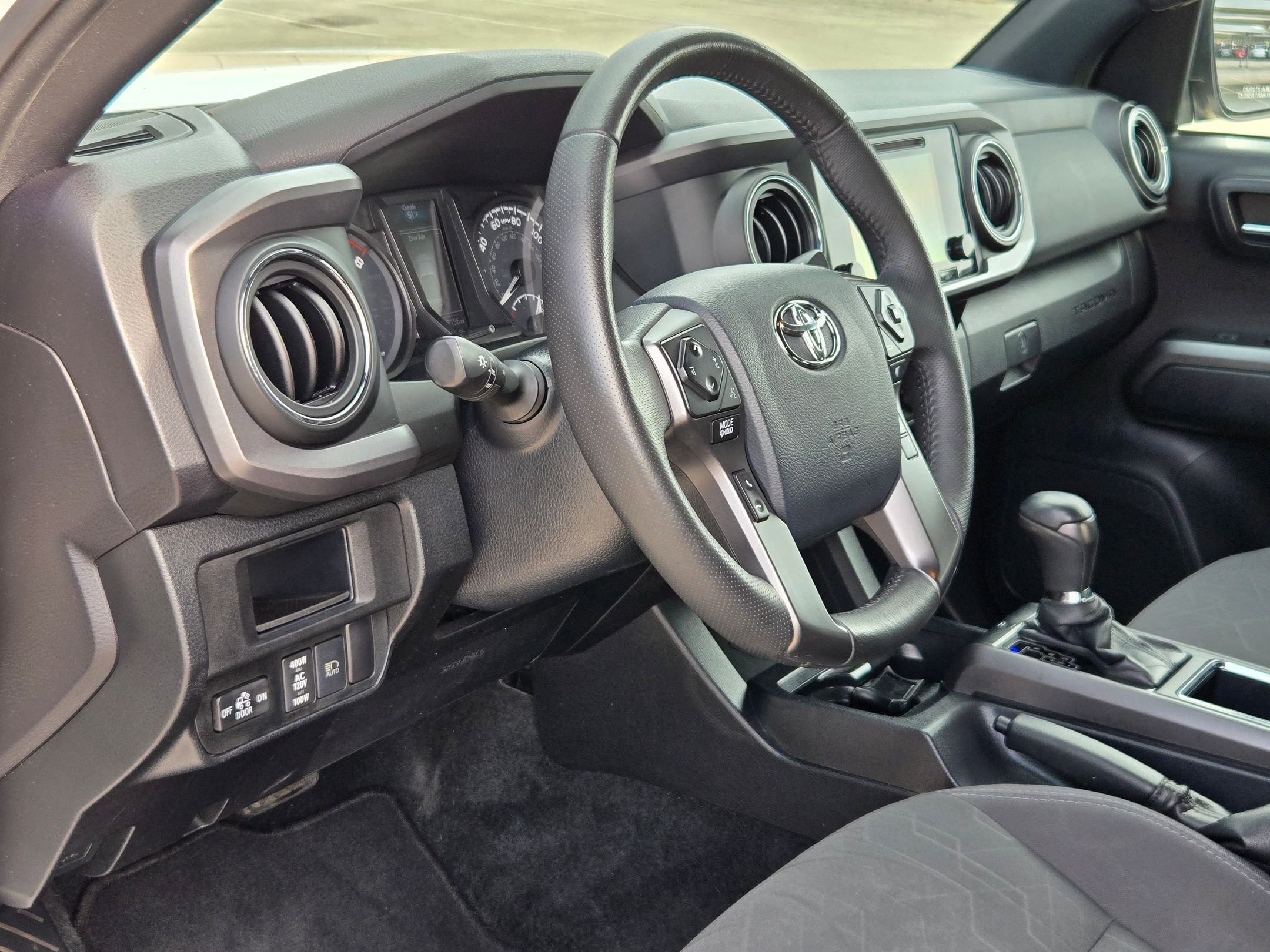 Used 2019 Toyota Tacoma TRD Off-Road w/ Technology Package AWD/4WD image 13
