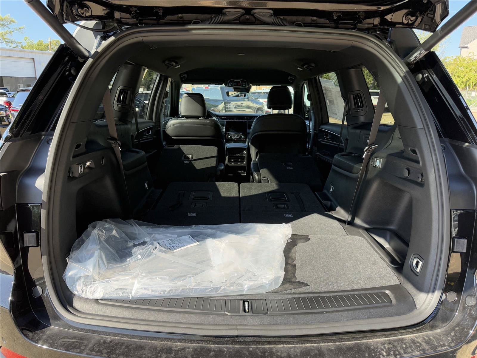 New 2025 Jeep Grand Cherokee L Limited w/ Black Appearance Package RWD image 11