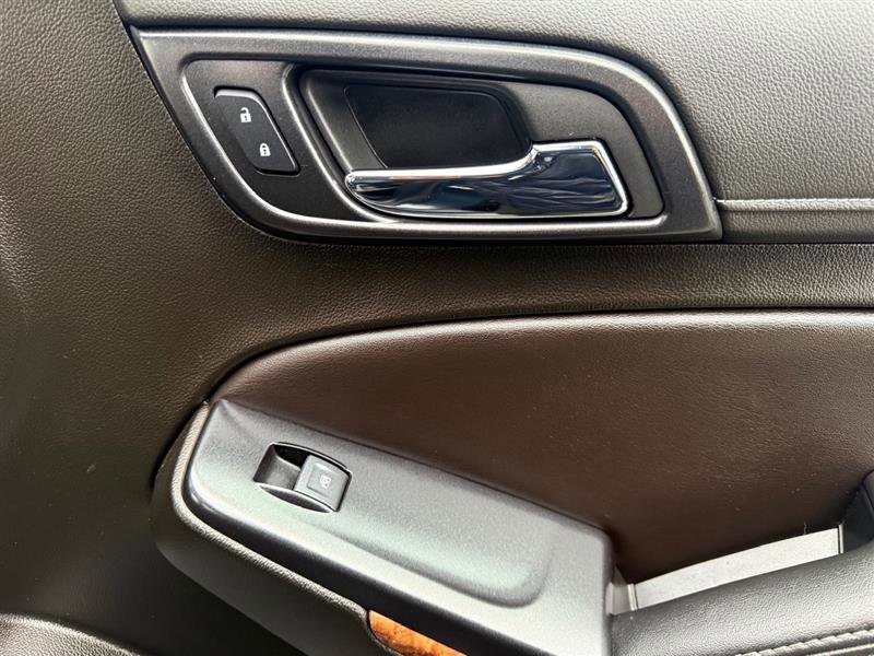 Used 2019 Chevrolet Suburban Premier image 16