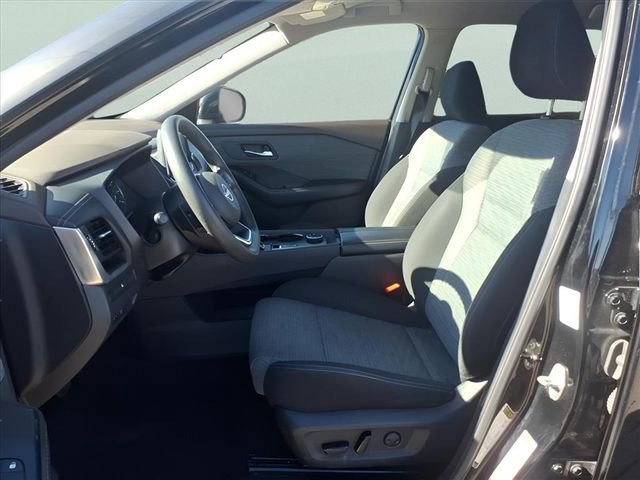 Used 2023 Nissan Rogue SV image 24