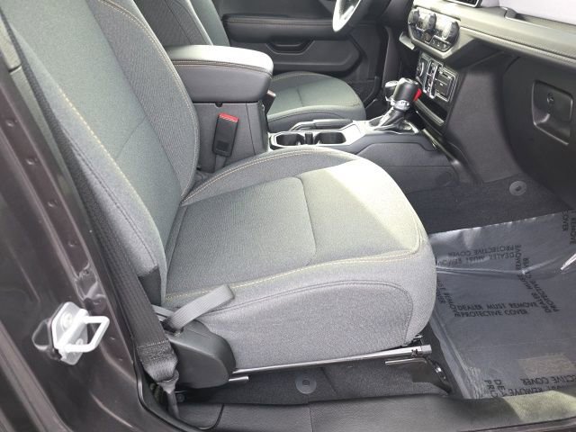 Used 2025 Jeep Wrangler Unlimited Sahara w/ Safety Group image 39