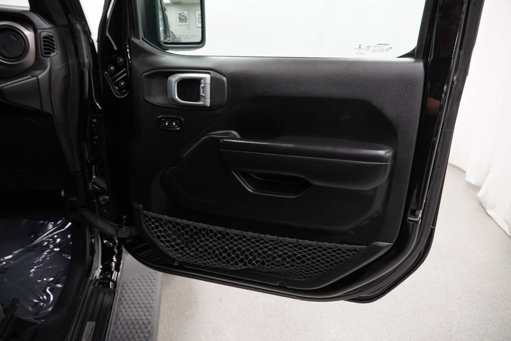 Certified 2020 Jeep Wrangler Sport AWD/4WD image 41