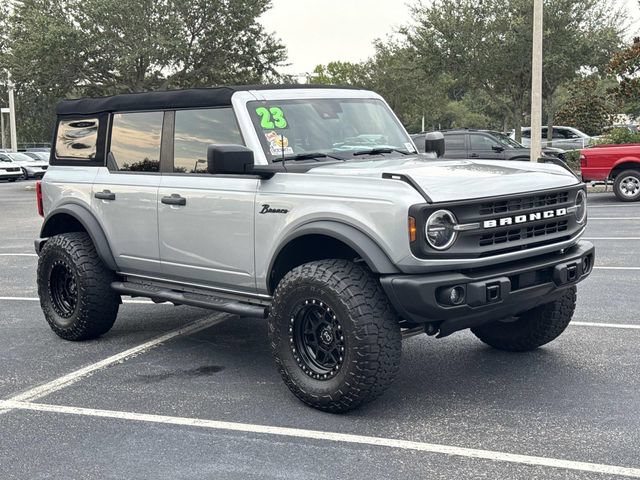 Used 2023 Ford Bronco Black Diamond AWD/4WD image 2