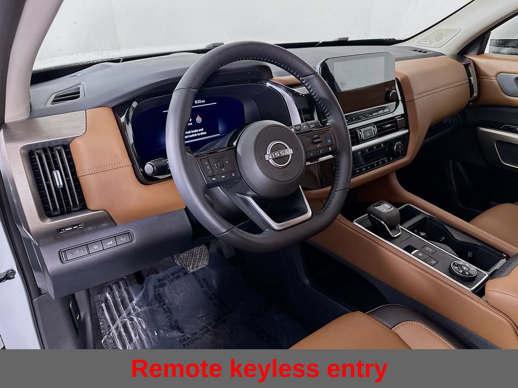Certified 2025 Nissan Pathfinder Platinum AWD/4WD image 15