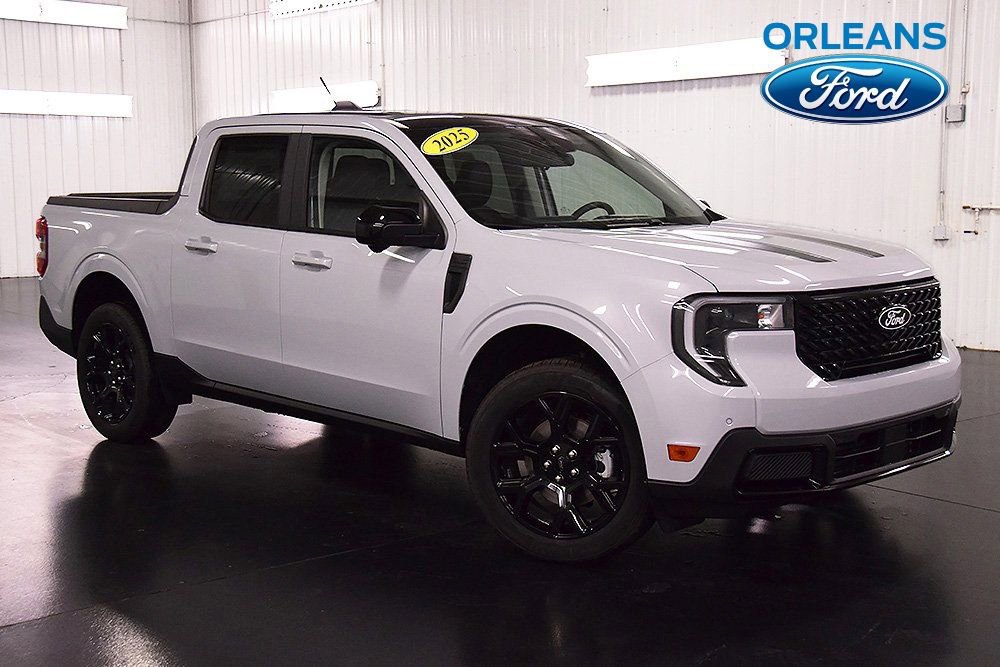 New 2025 Ford Maverick Lariat w/ Black Appearance Package image 1