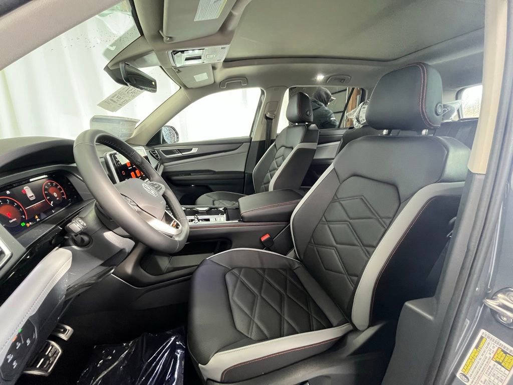 New 2026 Volkswagen Atlas Peak Edition image 10
