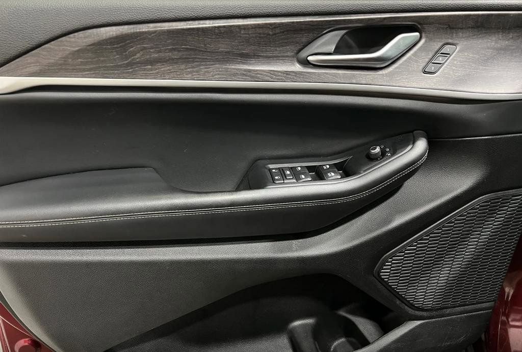 Used 2023 Jeep Grand Cherokee L Limited image 8