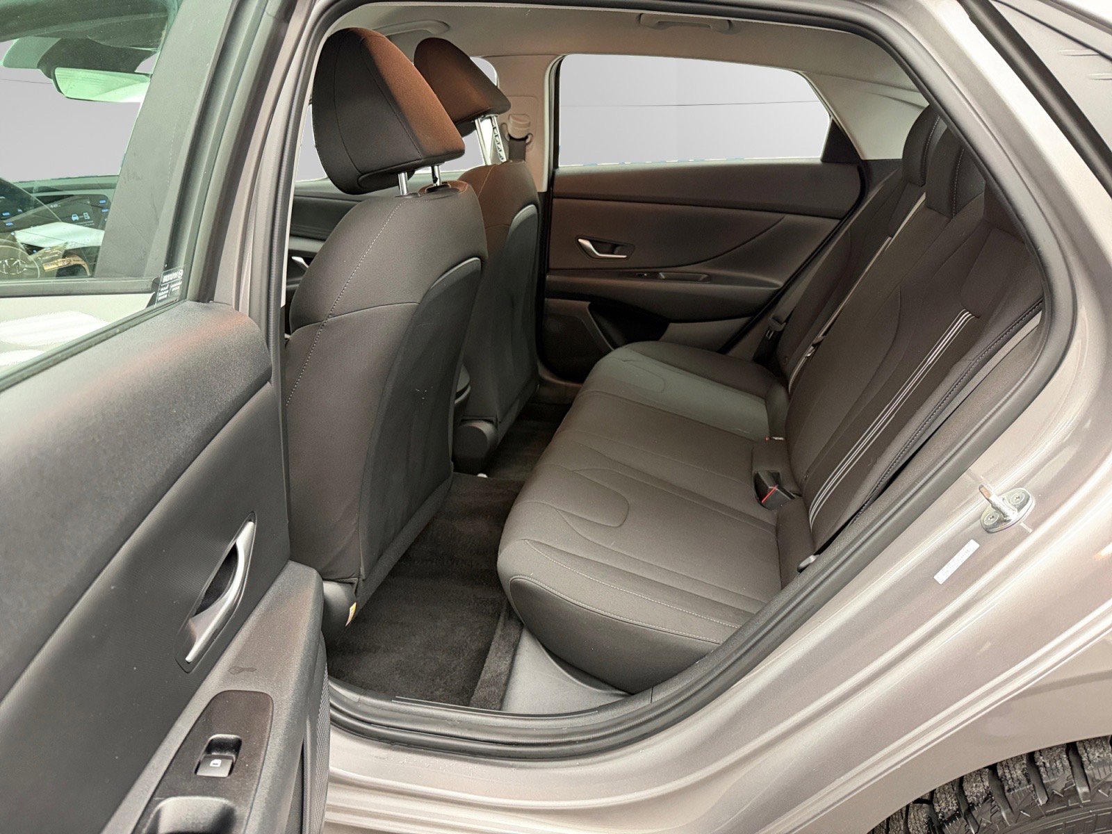 Certified 2023 Hyundai Elantra SEL image 13