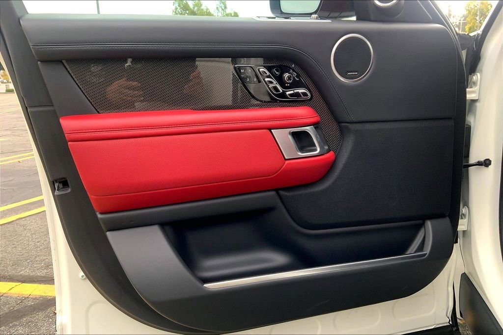 Used 2021 Land Rover Range Rover SV Autobiography Dynamic image 21