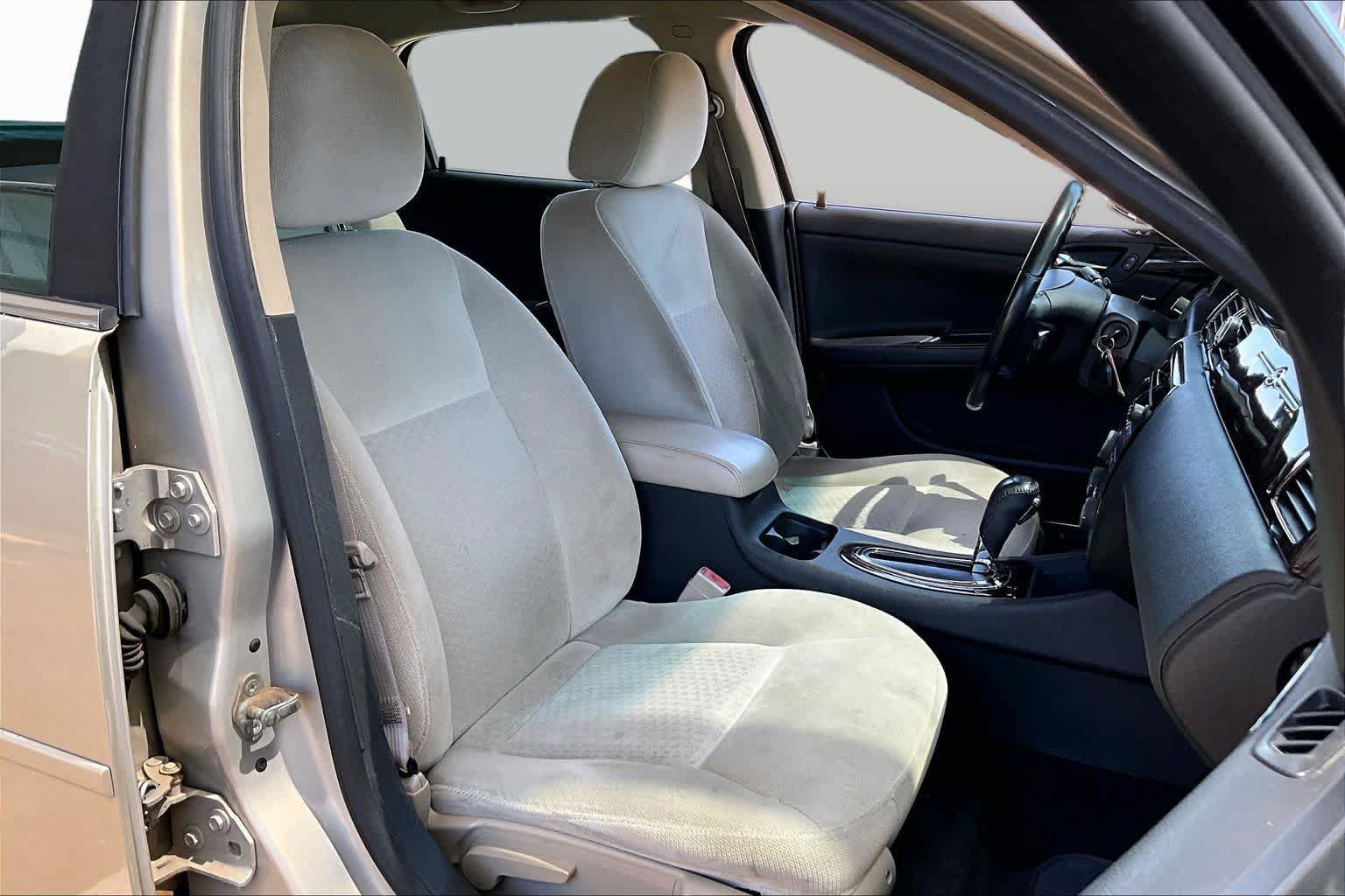 Used 2012 Chevrolet Impala LT FWD image 8