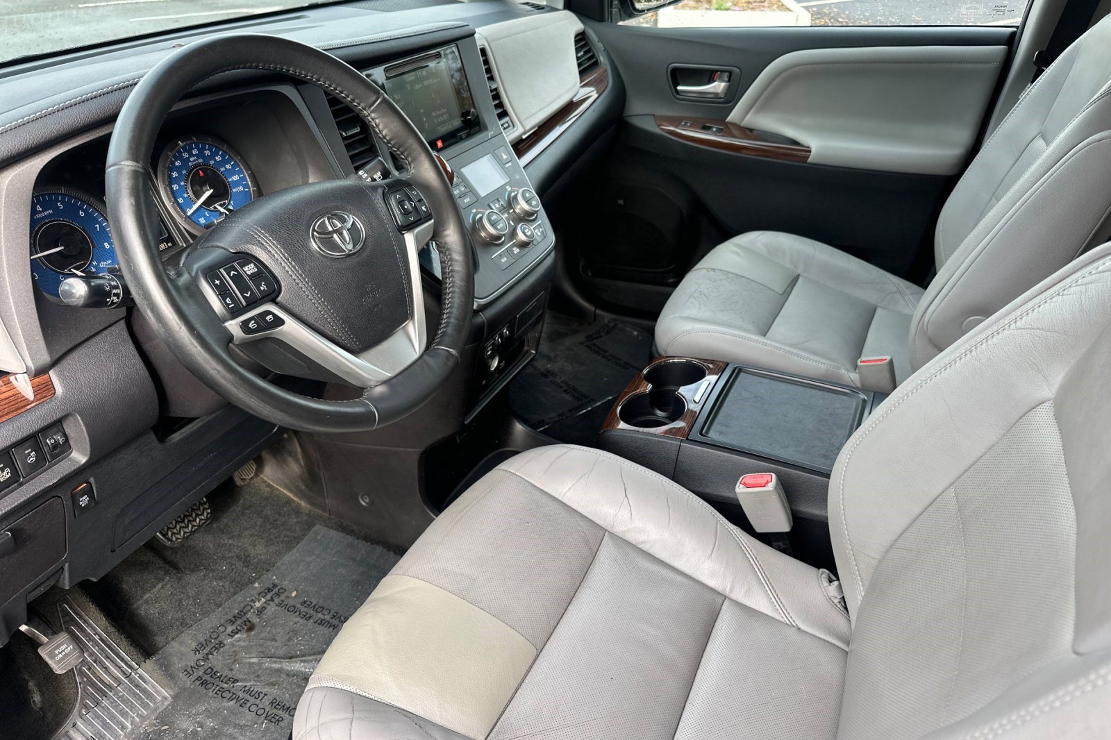 Used 2015 Toyota Sienna Limited Premium image 11