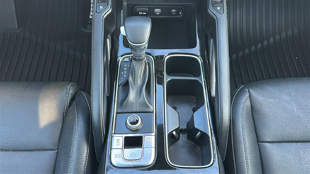Used 2025 Kia Telluride SX w/ SX Captain's Chair Package FWD image 29