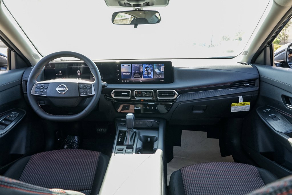 New 2026 Nissan Sentra SR w/ Floor Mat Package FWD image 23
