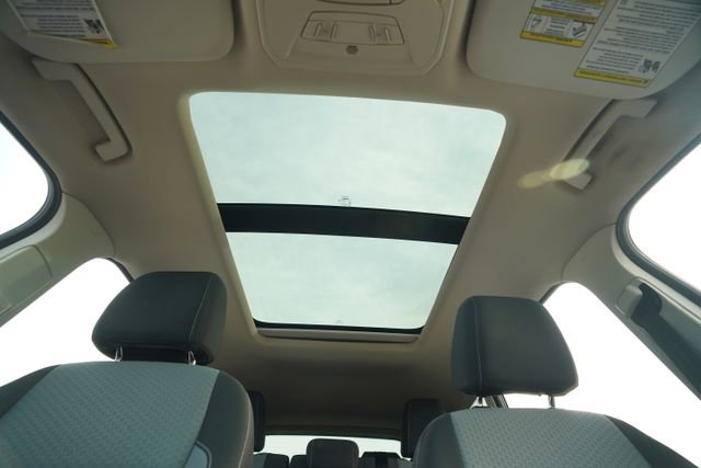 Used 2017 Ford Escape SE w/ SE Cold Weather Package image 12