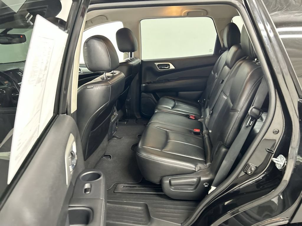 Used 2017 Nissan Pathfinder SL w/ Trailer Tow Package AWD/4WD image 19