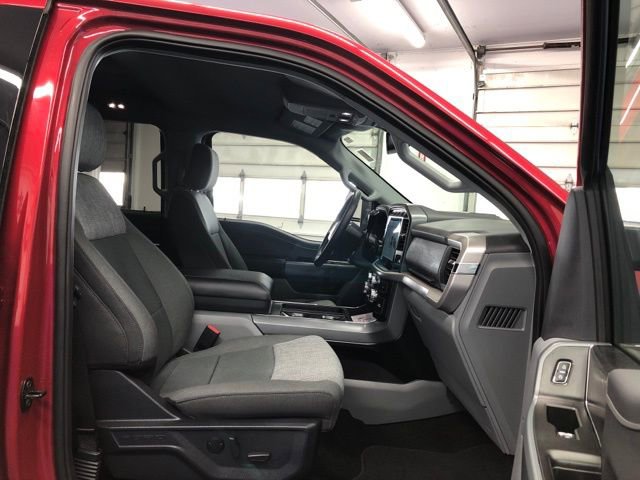 Certified 2022 Ford F150 XLT w/ Equipment Group 302A High image 33