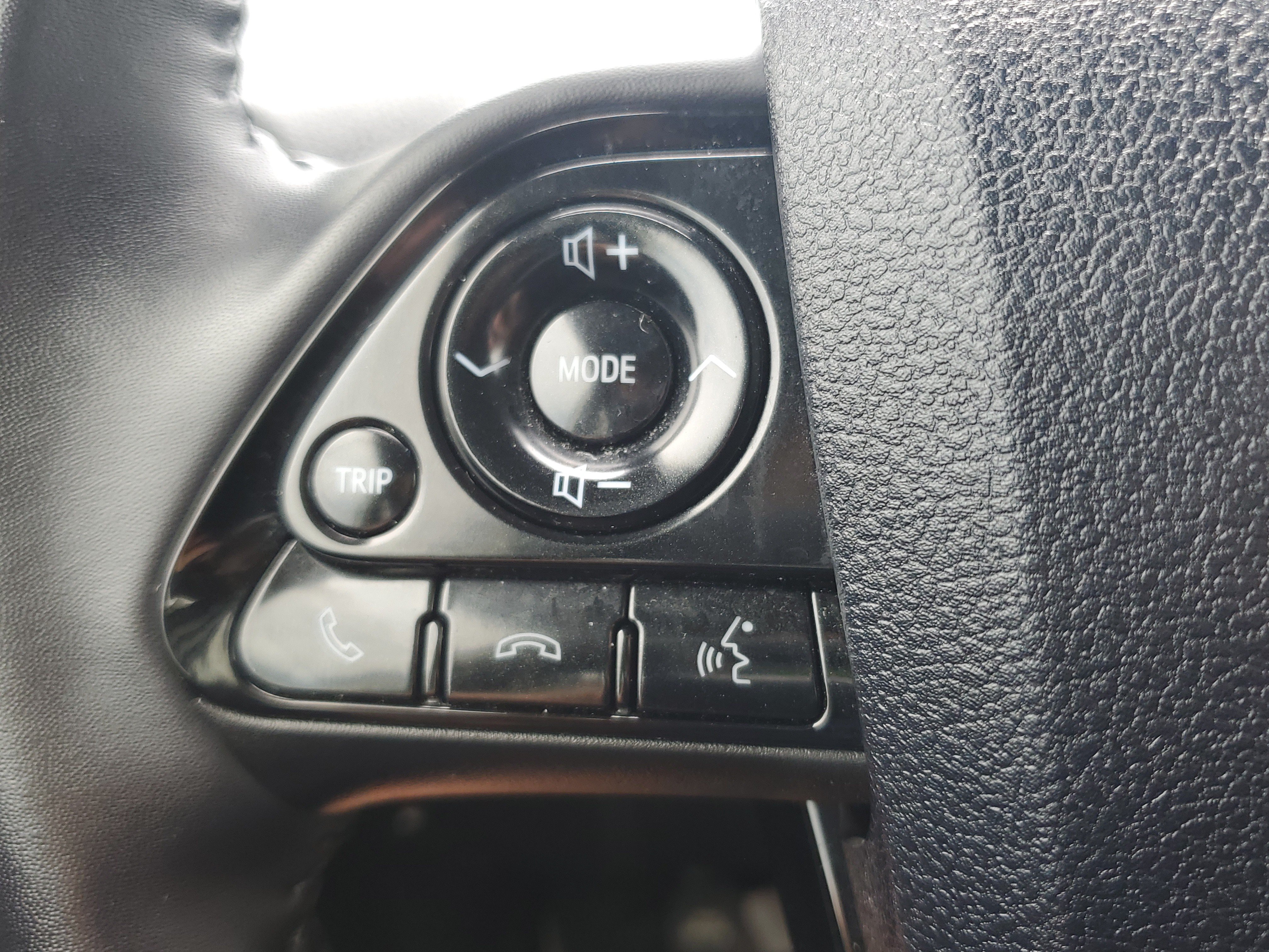 Used 2019 Toyota Prius XLE AWD/4WD image 20